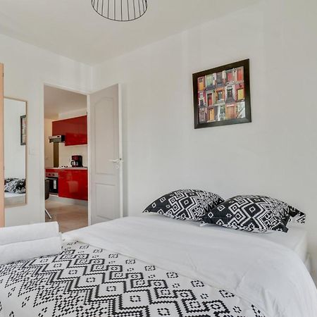 Chic Apart With Parking Near Paris Обервил Екстериор снимка