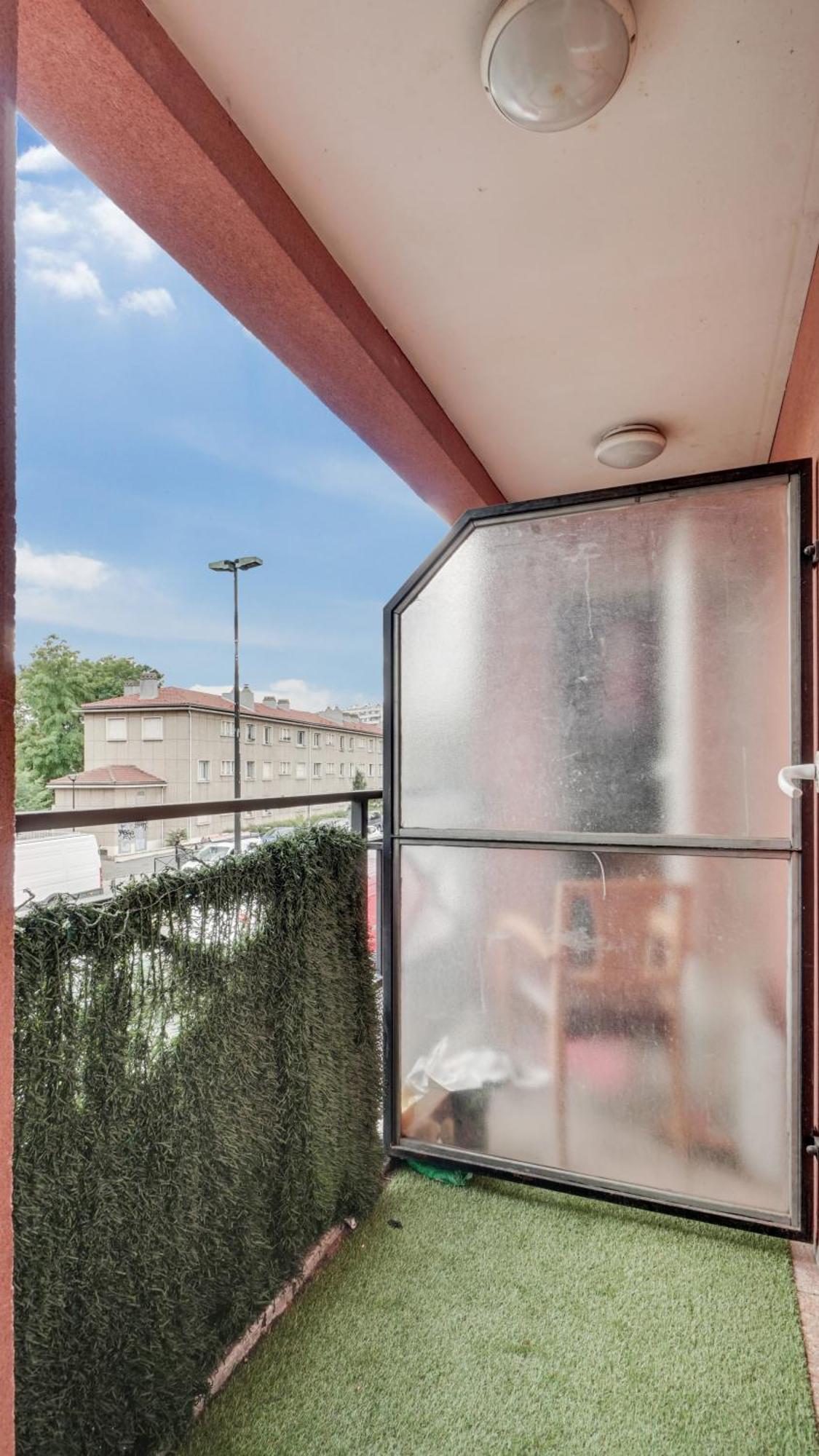Chic Apart With Parking Near Paris Обервил Екстериор снимка